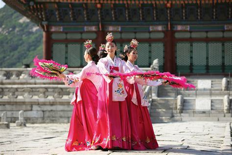 Delving into the Fascinating Traditions of Korean Festivals