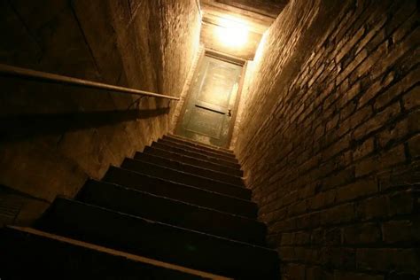 Delving into the Psychological Significance of Basement Dreams