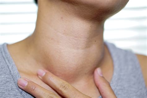 Detecting a Growth on the Neck: Causes and Signs