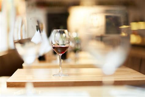 Discover the Art of Wine Tasting: Appreciating the Aromas, Flavors, and Textures