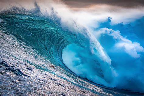 Discover the Fascinating World of Ocean Wave Varieties