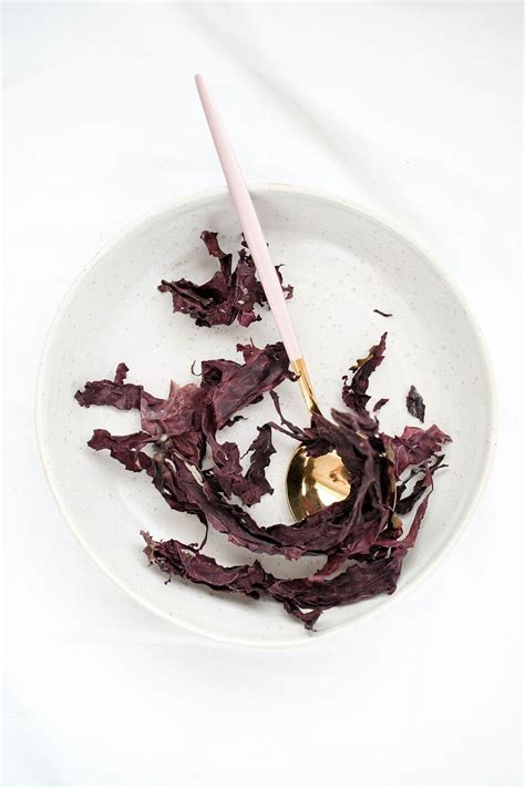 Discover the Incredible Detoxifying Power of Seaweed