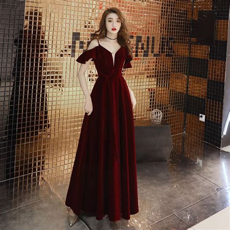 Discover the Latest Trends in Gorgeous Burgundy Dresses