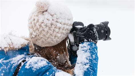 Discover the Magic of Snow: Expert Advice for Freezing Winter Photography