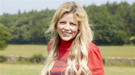 Discovering Ellie Harrison's Height and Fitness Journey