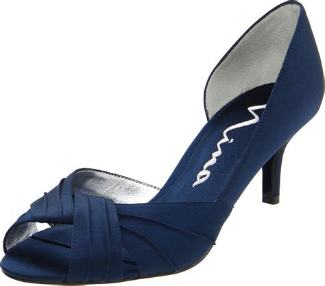 Discovering the Ideal Destination for Exquisite Navy Footwear