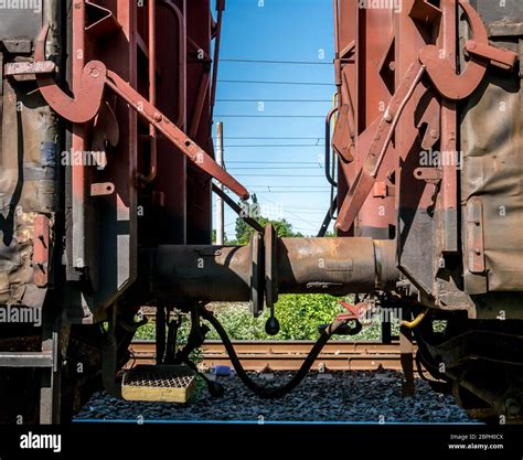 Discovering the Link between Dreams and Railway Imagery