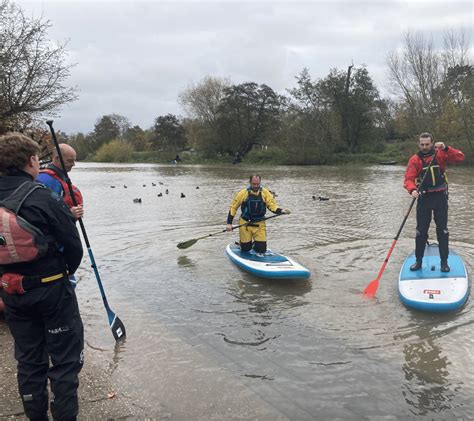 Discovering the Tranquility of Paddleboarding: An Innovative Approach to Form a Bond with Nature