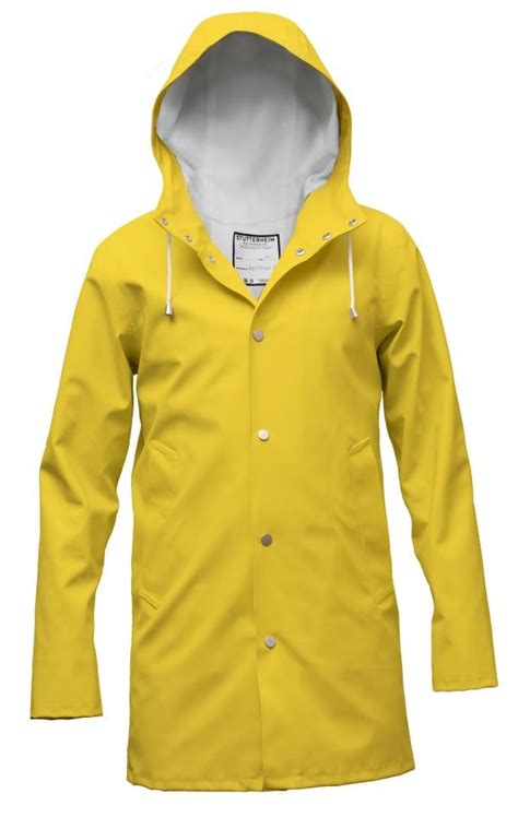 Discovering the Various Styles and Designs of the Must-Have Yellow Raincoat