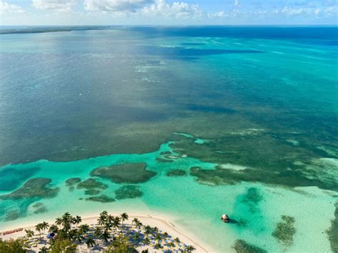 Dive into Paradise: Uncovering the World's Most Astonishing Shorelines