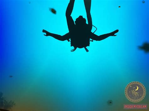 Dive into the Subconscious: How Dreams of Someone Underwater Reflect Unresolved Issues