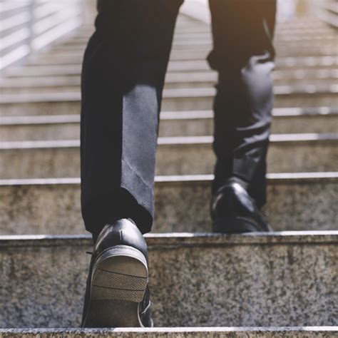 Diving into the Symbolism of Dreams about Falling on Stairs