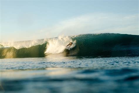 Dreaming of the Perfect Wave: An Unforgettable Surfing Adventure