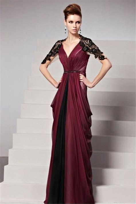 Dressing in Maroon: An Elegant Choice for a Memorable Evening