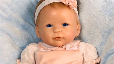 Early Life and Childhood of Ava Doll