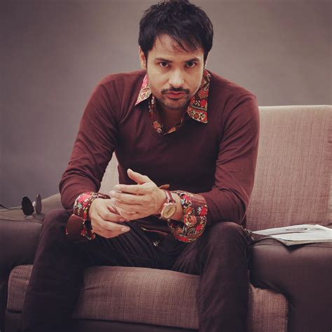 Early Life and Education: Discovering Amrinder Gill's Roots and Upbringing
