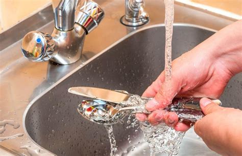 Effortless Ways to Banish the Tedious Task of Cleaning Soiled Utensils