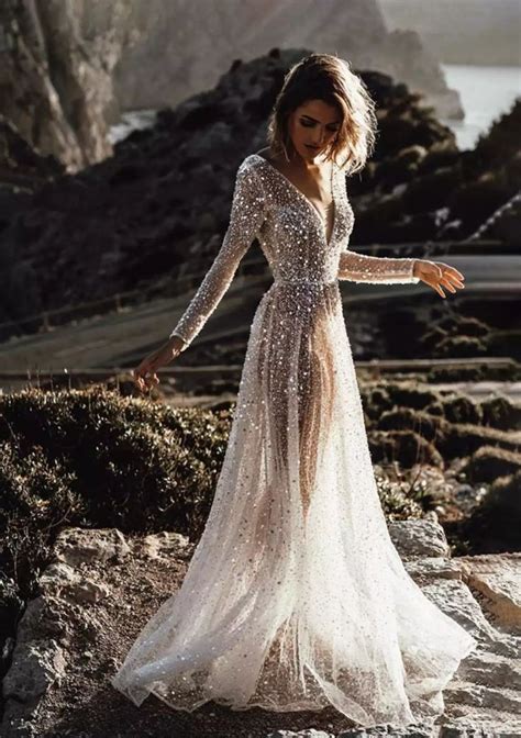 Embrace the Elegance: The Appeal of a Glimmering Metallic Wedding Gown