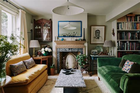 Embracing Memories: Incorporating Vintage Sofas in Contemporary Interior Design