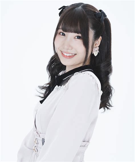Emiru Momose: The Promising Talent in the Entertainment Industry