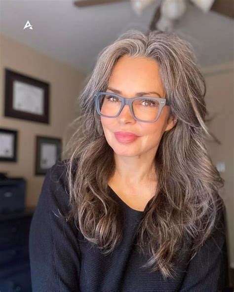 Empowering Grey Hair: Enhancing Self-Confidence