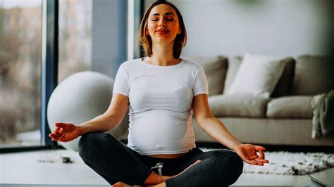 Encouraging Positive Dreaming and Relaxation Techniques for Expectant Mothers