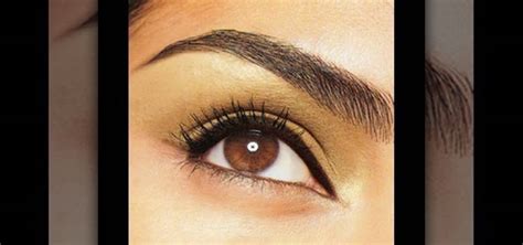 Enhancing Sparse Areas with Eyebrow Makeup