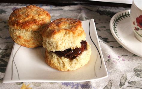 Enhancing Your Scone Experience: Perfect Pairings for Spreads and Toppings