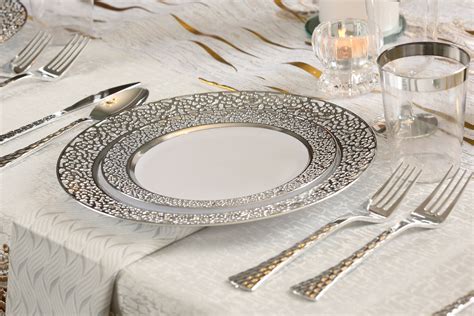 Enhancing the Table's Elegance with White Dinnerware