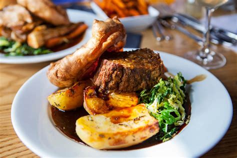 Explore the Delights of British Pub Fare