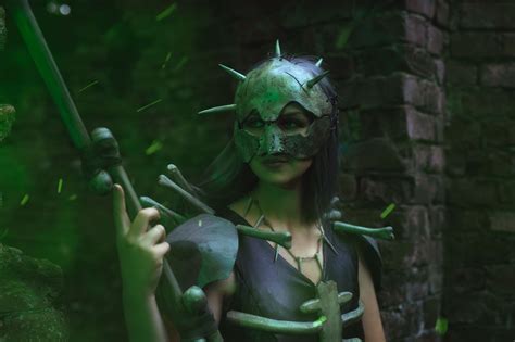 Exploring Catarina Cosplay's Unique Aesthetic and Craftsmanship