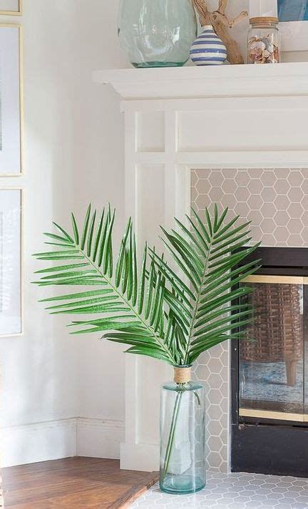 Exploring Contemporary Applications of Palm Fronds in Fashion, Architectural Design, and Interior Decor