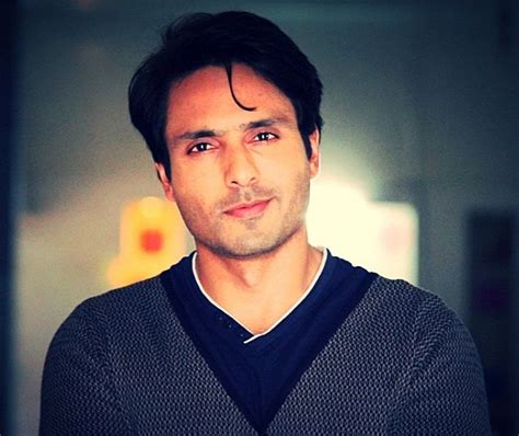 Exploring Iqbal Khan's Personal Life and Achievements