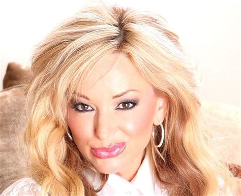 Exploring Rachel Aziani's Impressive Wealth