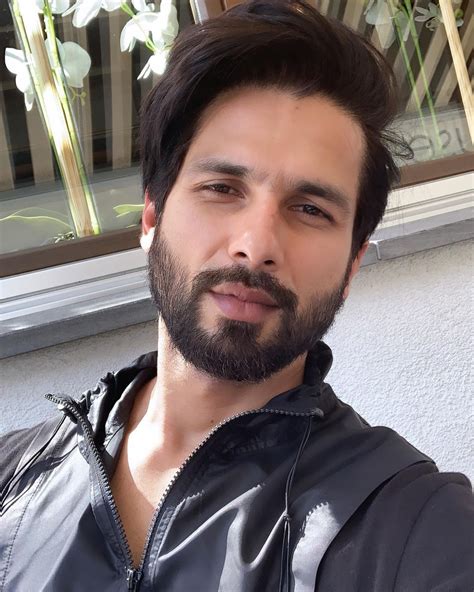 Exploring Shahid Kapoor's Age, Height, and Figure