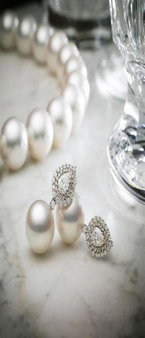 Exploring Various Styles and Designs of Precious Pearl Ornaments