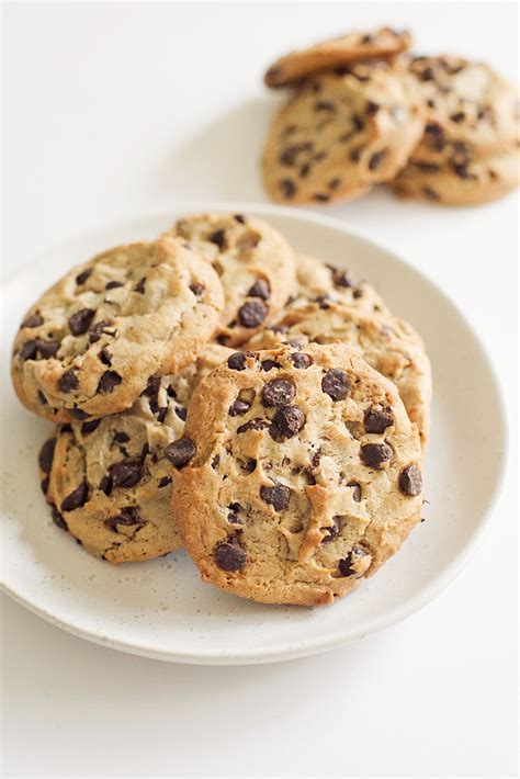 Exploring a Variety of Cookie Recipes: From Classic Chocolate Chip to Exotic Flavors