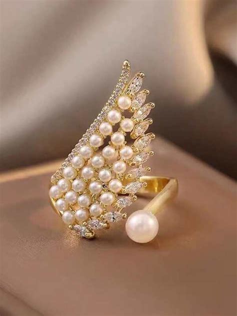 Exploring the Allure of Contemporary Pearl-Embedded Rings