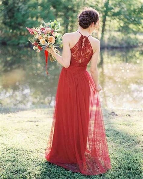 Exploring the Allure of a Breathtaking Crimson Bridal Gown