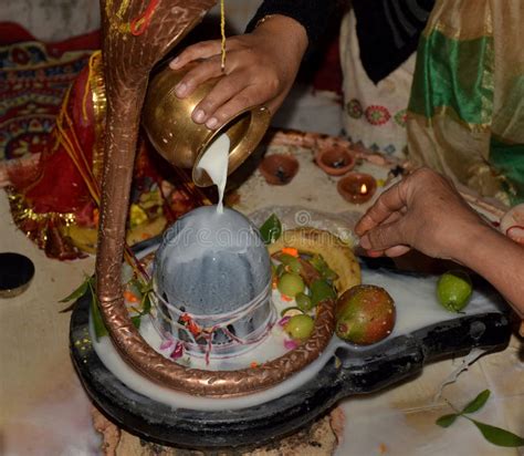 Exploring the Deeper Significance of Milk Offering on Shivling: Decoding the Spiritual Importance