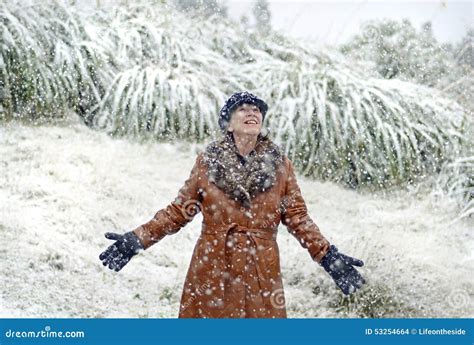 Exploring the Emotional Response: Nostalgia and Excitement in Unexpected Snowfall