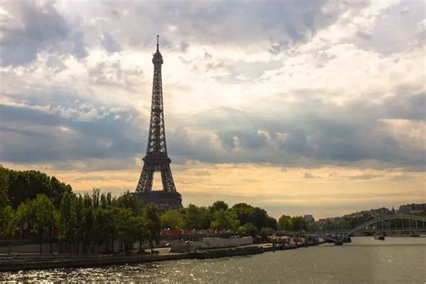 Exploring the Enchanting Streets of Paris