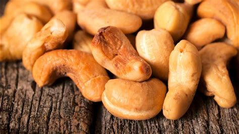 Exploring the Fascinating History and Origins of Cashews as a Delightful Culinary Addition