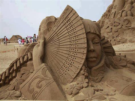 Exploring the Impact of Sand Art in Modern Culture