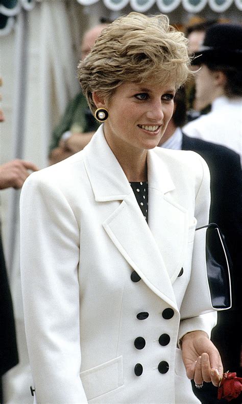 Exploring the Influence of Diana, Princess of Wales, on Fashion and Style