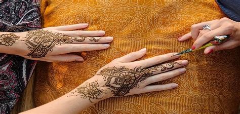 Exploring the Intricate World of Henna Dream Interpretation