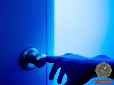 Exploring the Possible Meanings of Dreaming About a Missing Door Knob