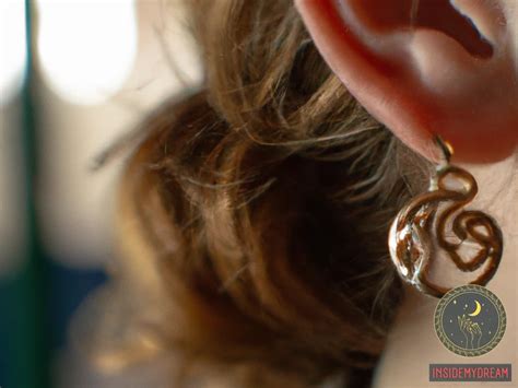 Exploring the Profound Symbolism of Earrings in Dreams