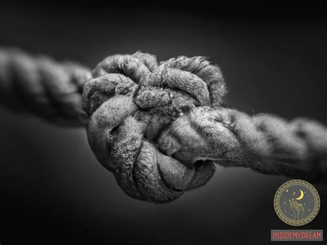 Exploring the Symbolic Significance of White Rope in Dream Interpretation