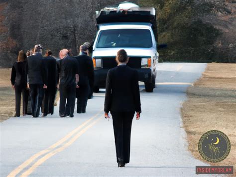 Exploring the Symbolism Behind Funeral Processions in Dreams